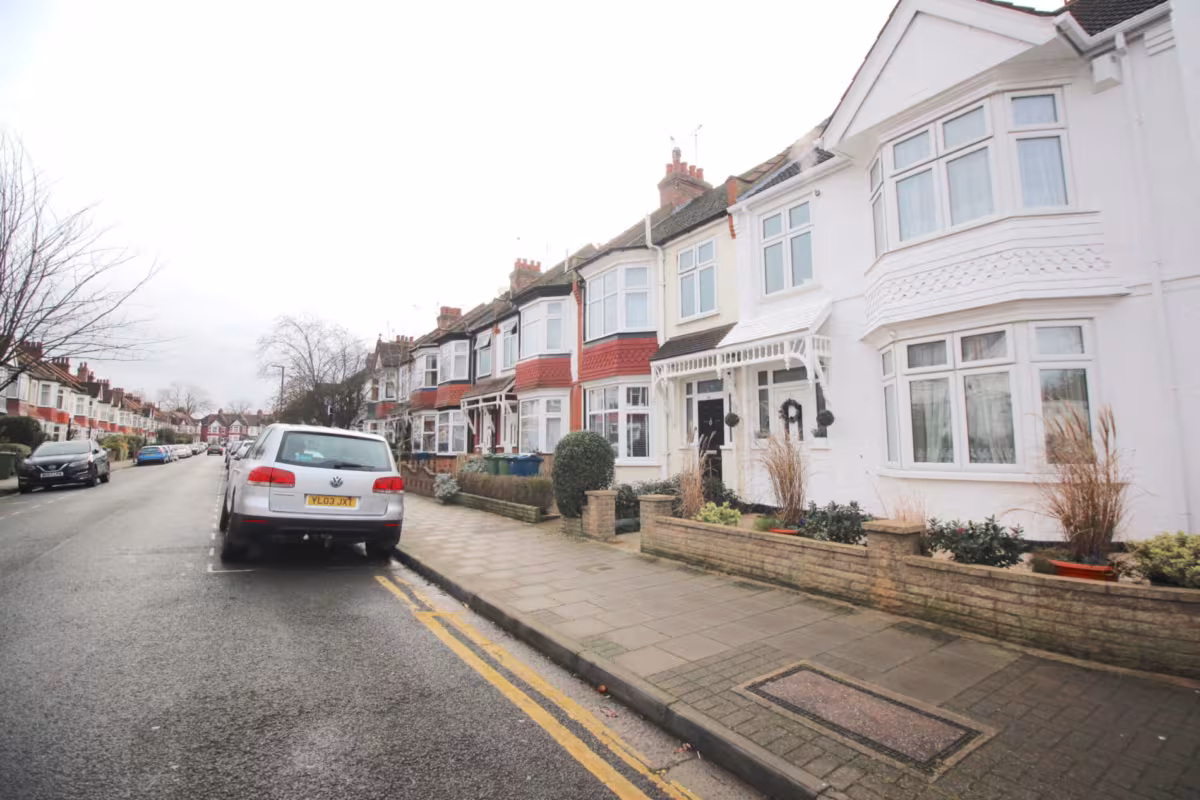 Sussex Road , Harrow, HA1 4LU