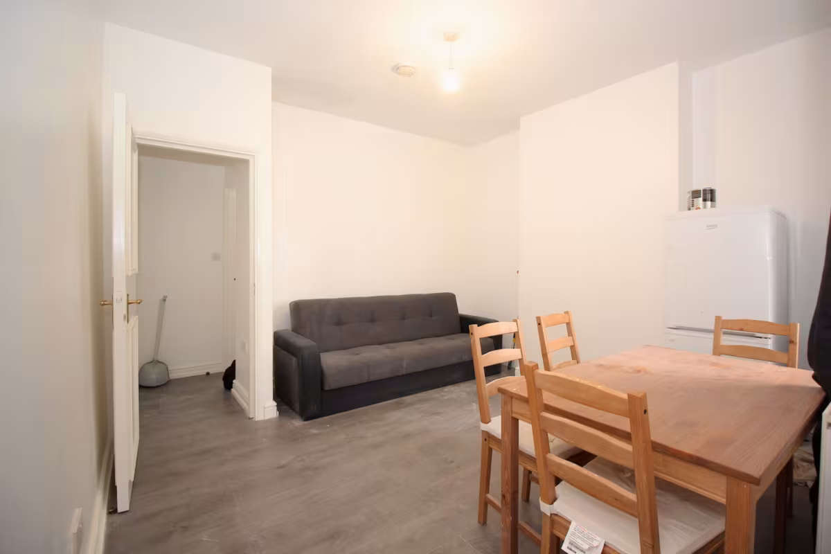 Massons Avenue, Harrow, Middlesex, HA3 5AN