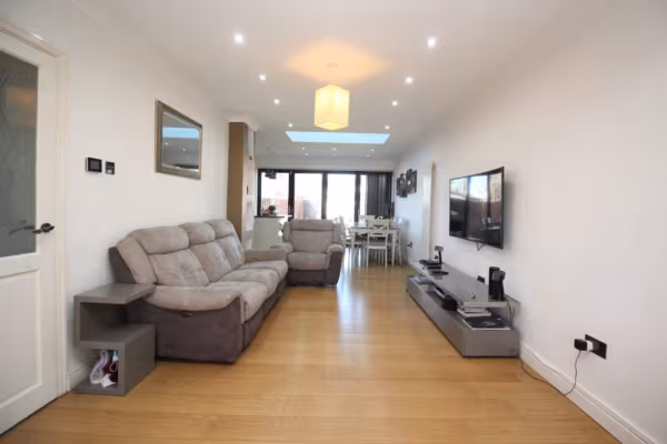 Kings Road, Rayner Lane, HA2 9LQ