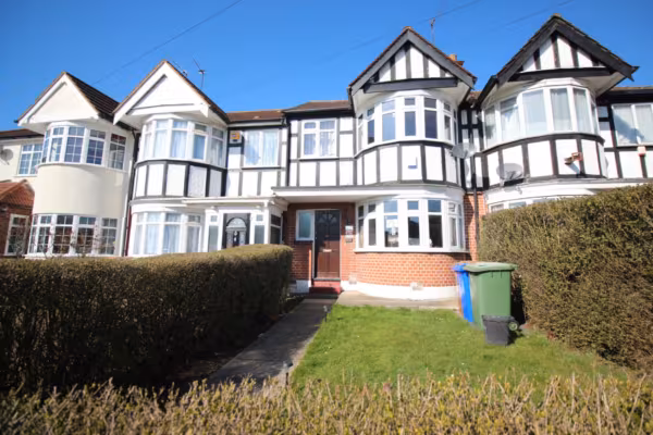 Kings Road, Rayner Lane, HA2 9LQ