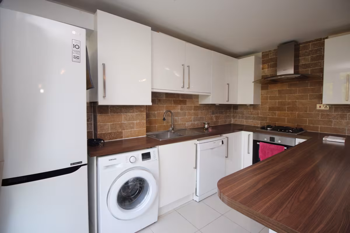 Fryent Close, Kingsbury, London, NW9 9SD