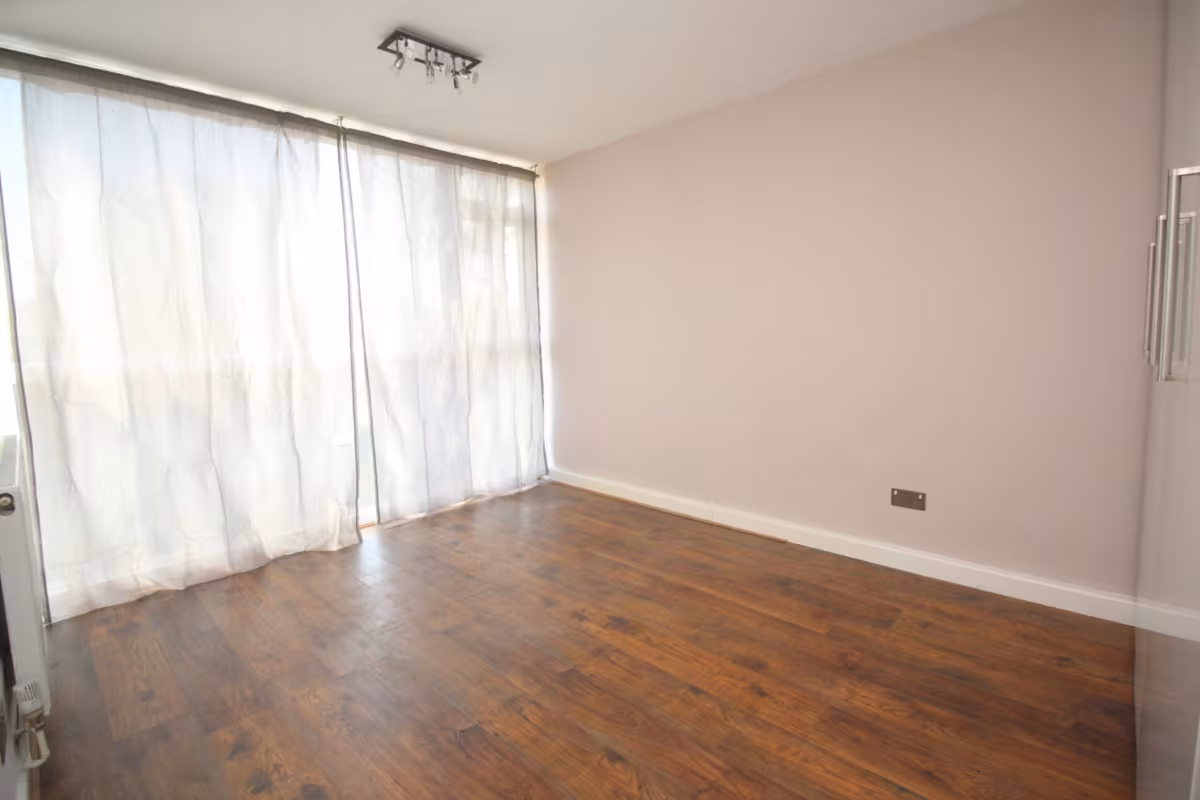 Fryent Close, Kingsbury, London, NW9 9SD