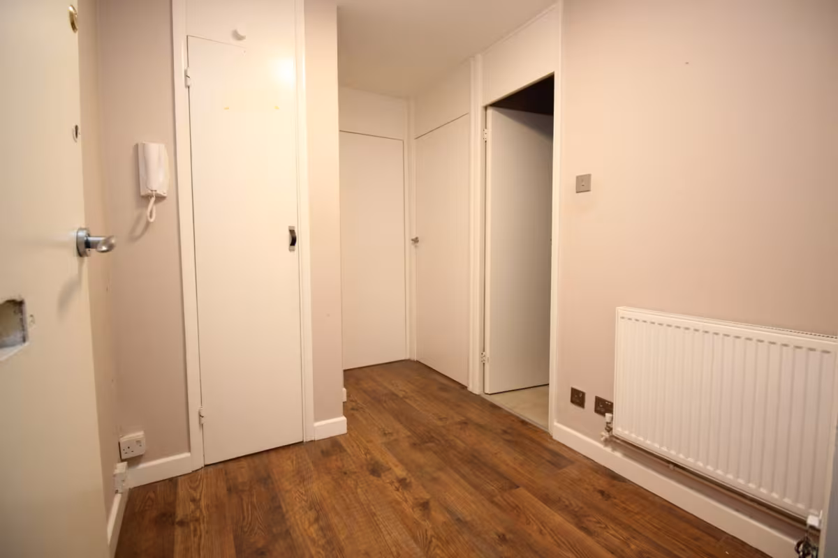 Fryent Close, Kingsbury, London, NW9 9SD
