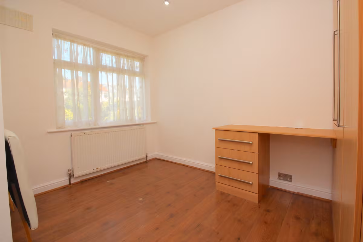Queens Court, Kenton Lane, Harrow, HA3 8RL