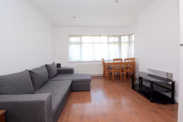Queens Court, Kenton Lane, Harrow, HA3 8RL
