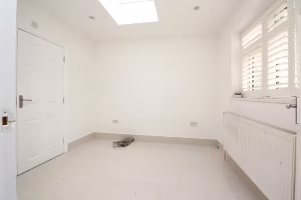 St. Davids Drive, Edgware, HA8 6JH