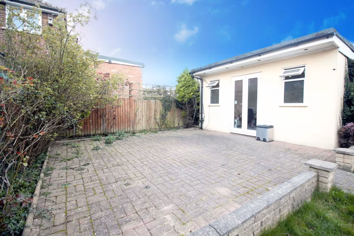Crowshott Avenue, Stanmore, HA7 1HW