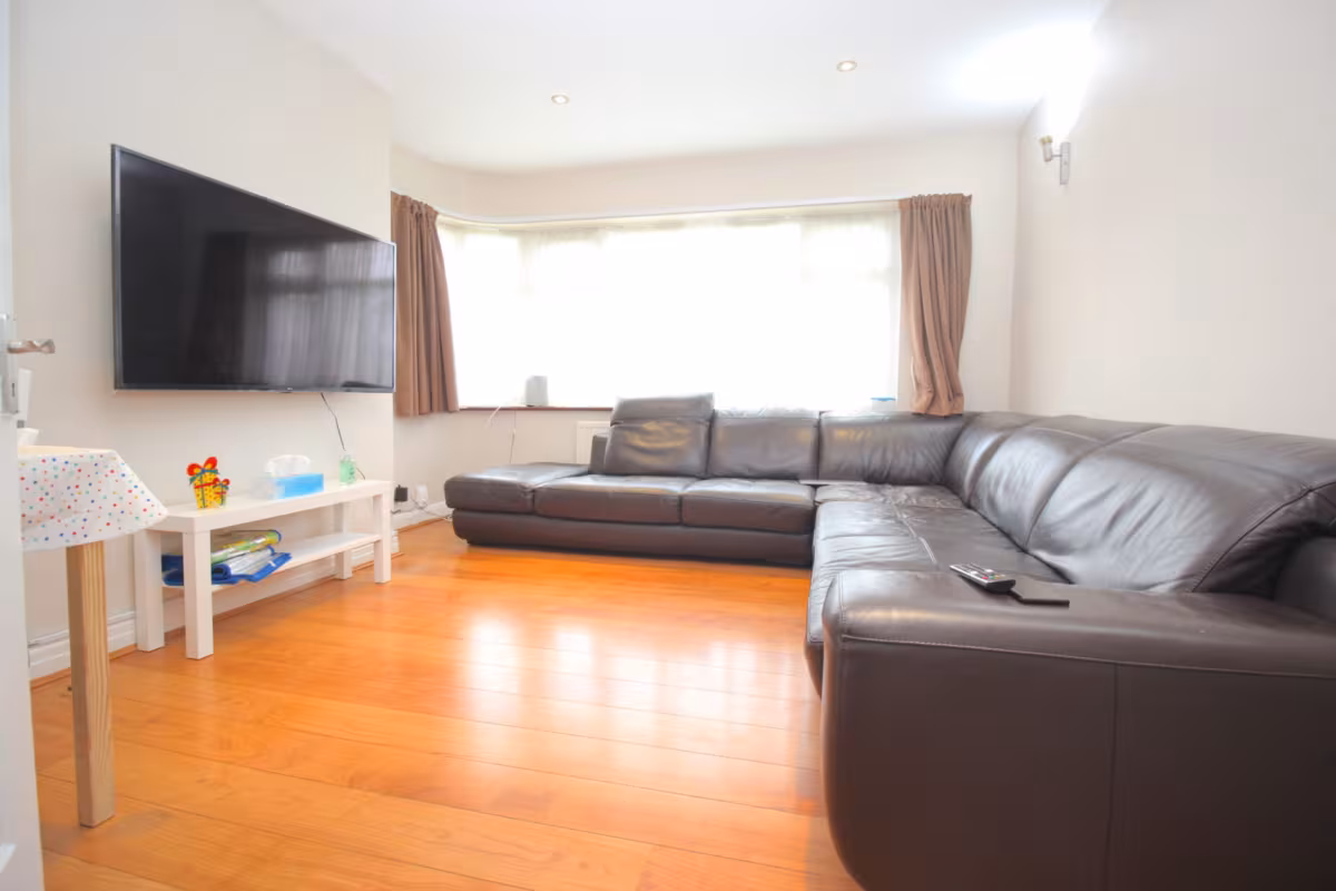 Queens Court, Harrow, HA3 8RL