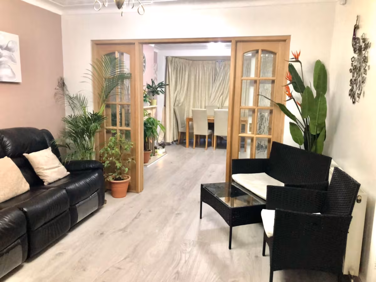 Crowshott Avenue, Stanmore, HA7 1HW