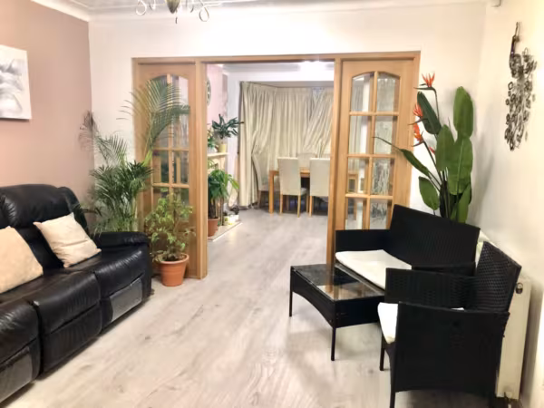 Crowshott Avenue, Stanmore, HA7 1HW