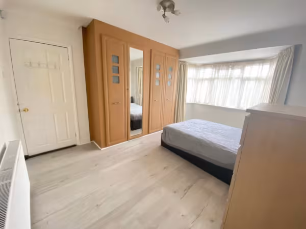 Crowshott Avenue, Stanmore, HA7 1HW