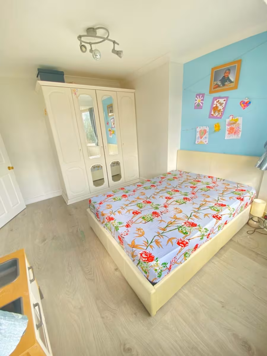 Crowshott Avenue, Stanmore, HA7 1HW