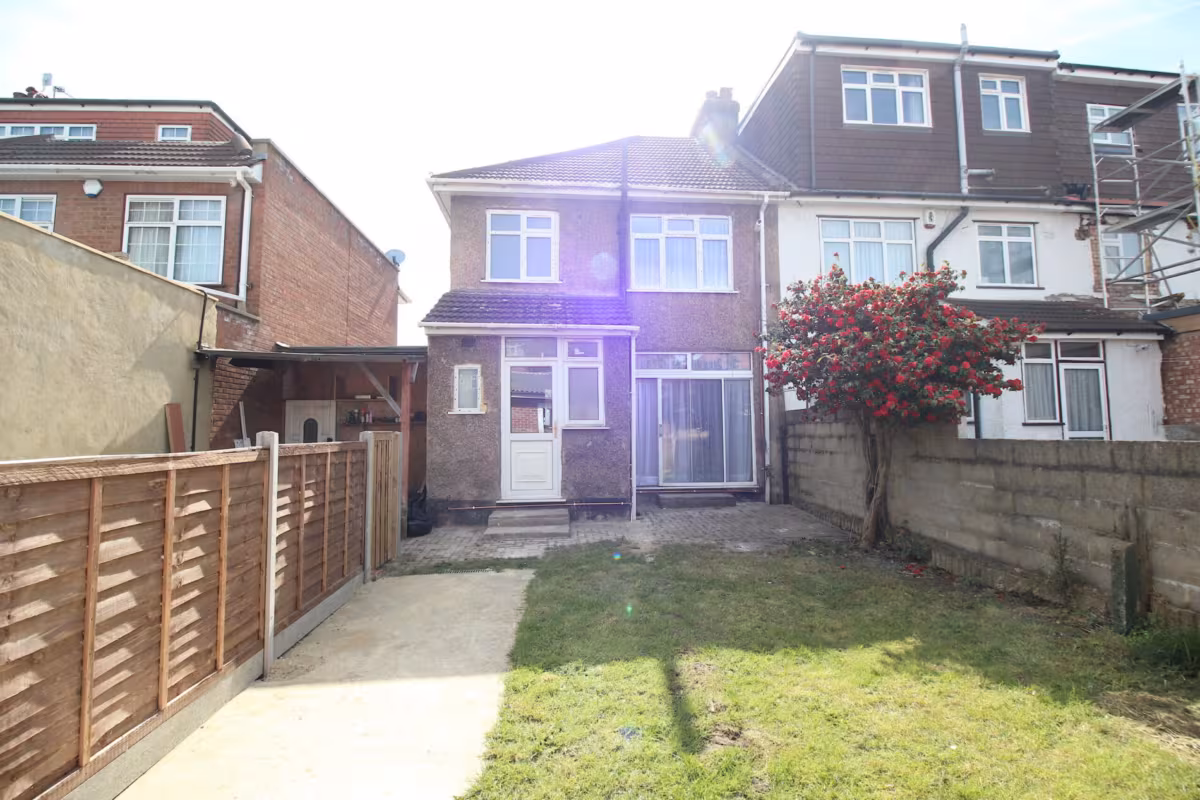 Princes avenue, London, NW9