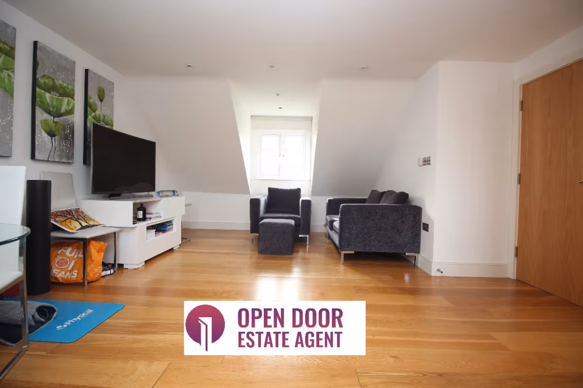 DUNFORD COURT, HATCH END, HA5 4LU