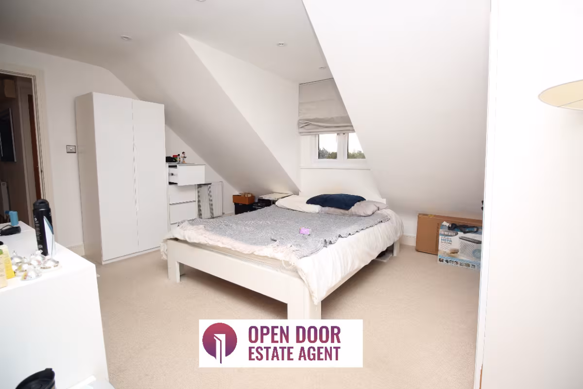 DUNFORD COURT, HATCH END, HA5 4LU