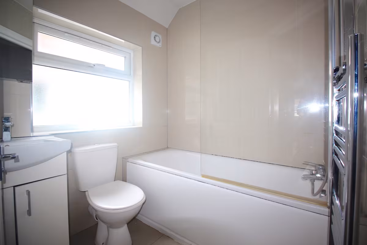THE PARADE, GREENFORD, UB6