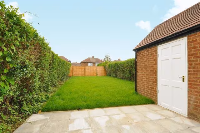 50, Anmersh Grove, HA7 1PA.